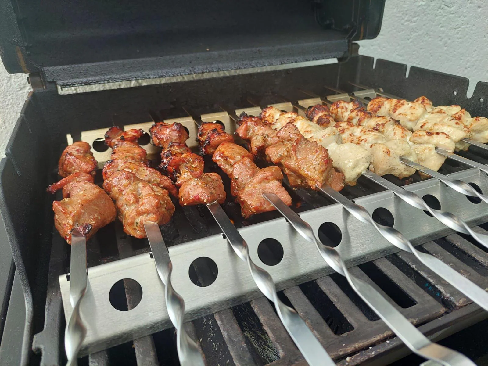 Schaschlik Spießaufsatz für Gasgrill – für 10 Spieße | Aganjok - Image 6
