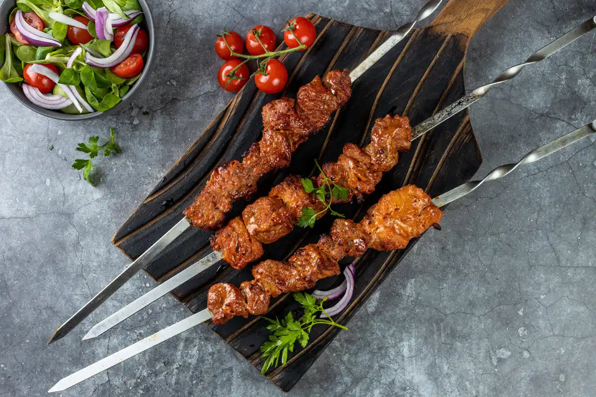 Schweine-Schaschlik Tomate – fruchtige Würze aus Tomate & Paprika | mySchaschlik - Image 3