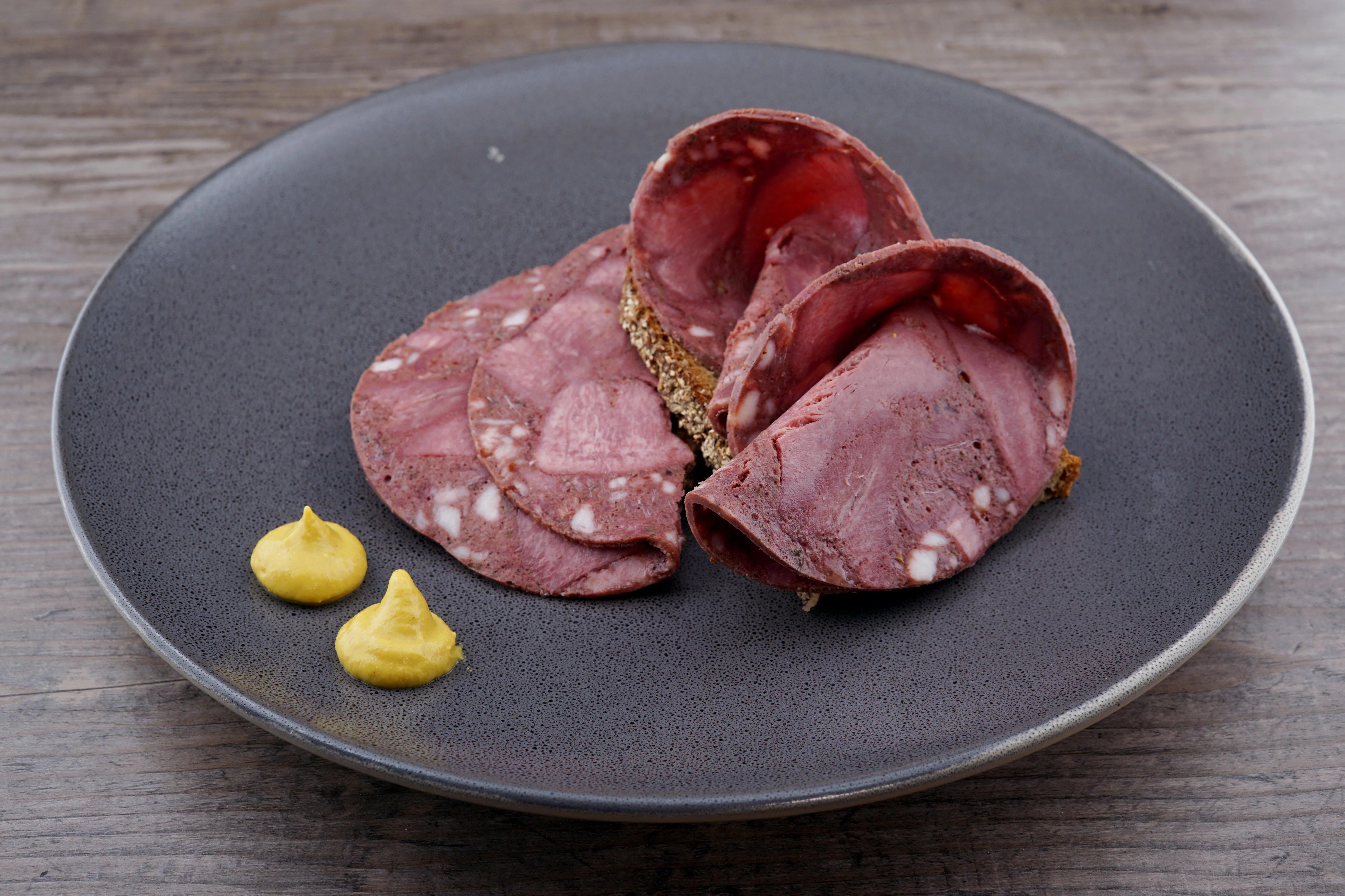 Zungenblutwurst – Feine Kochwurst mit Zungeneinlage | mySchaschlik
